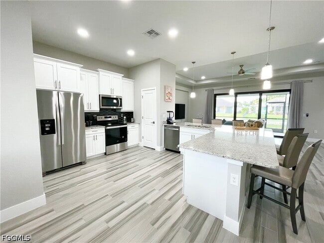 Photo - 812 SW 8th Pl
