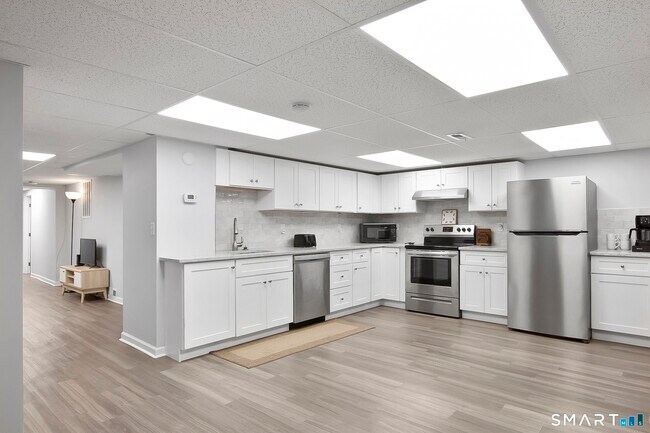 Photo - 104 East Ave Unit Ground Floor