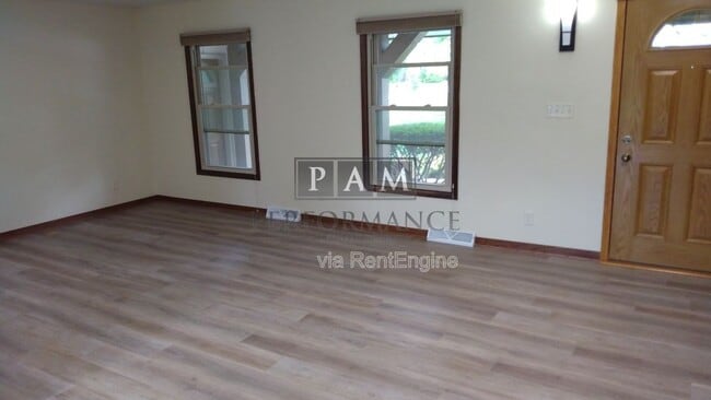 Photo - 8249 Imperial Dr