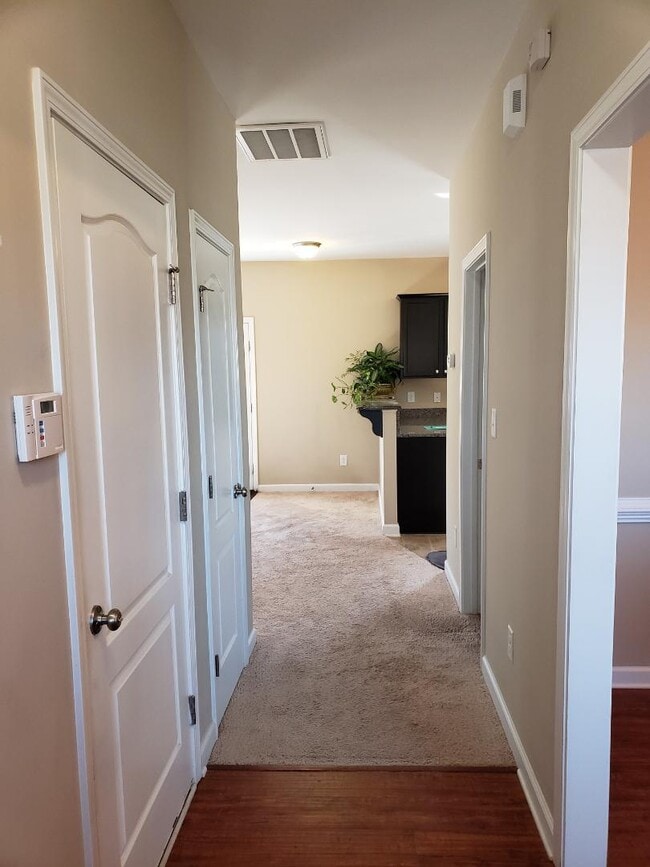 Photo - 211 Rainmaker St