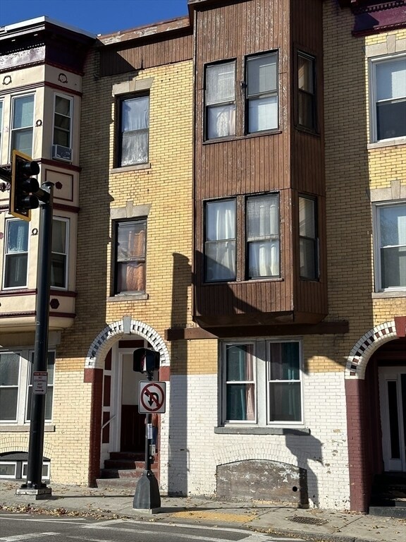 Building Photo - 1905 Columbus Ave
