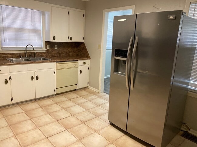 Photo - 135 Ayers Dr