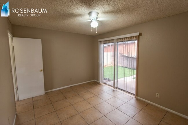 Building Photo - 452 E 9th Ave Unit 2