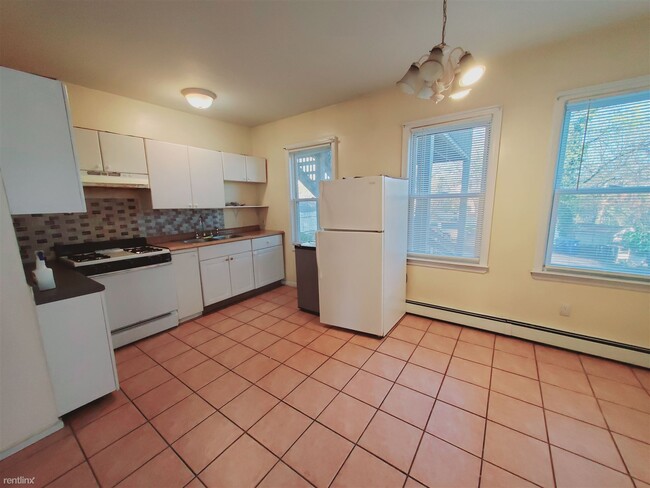 3 br, 2 bath Condo - 40 Tierney St Apt 1 - 3 br, 2 bath Condo - 40 Tierney St Apt 1 Unidad Apt 1