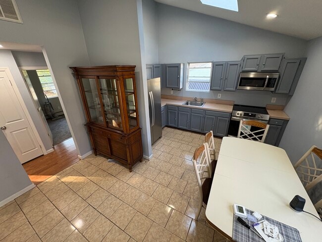 Building Photo - 50 Eisenhower Ave