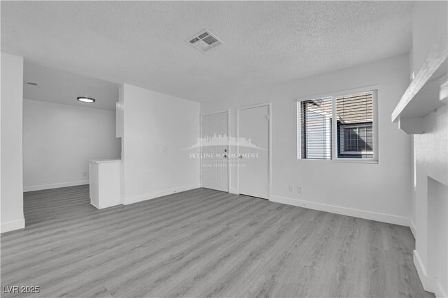 Photo - 921 Snug Harbor St