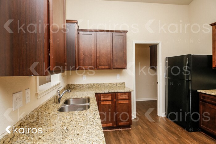 Photo - 10685 Bent Brook Dr