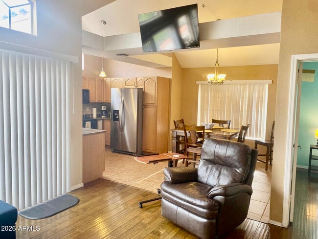 Photo - 1633 E Lakeside Dr