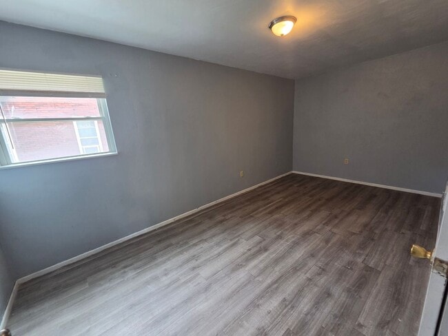 Photo - 1014 E 5th St Unit 1014 E 5th St #1