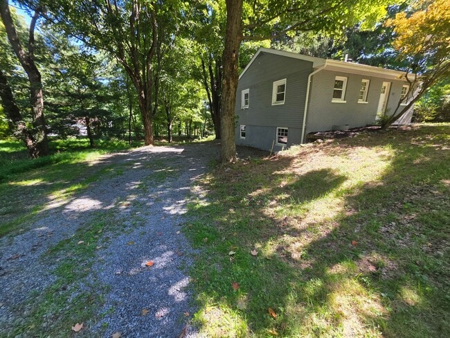 102 Barbara Dr