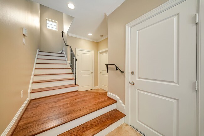 Photo - 1616 Live Oak St