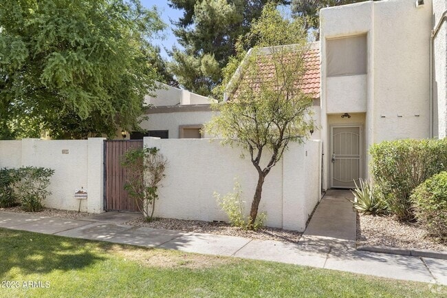 Building Photo - 6013 N 79th St Rental