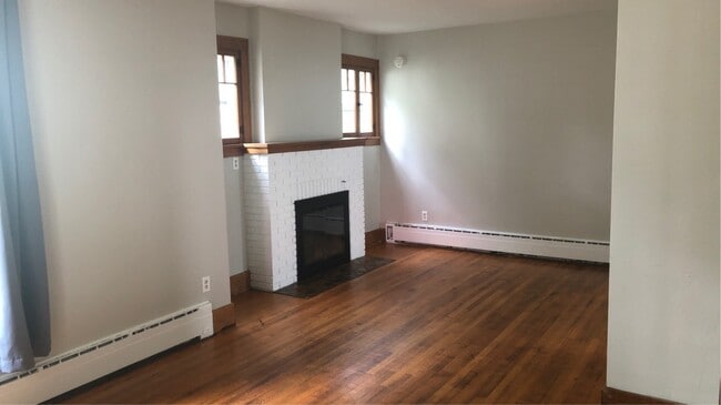 Photo - 507 S Michigan Ave