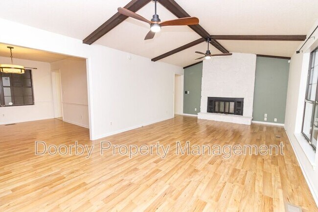 Photo - 8807 Heathfield Dr