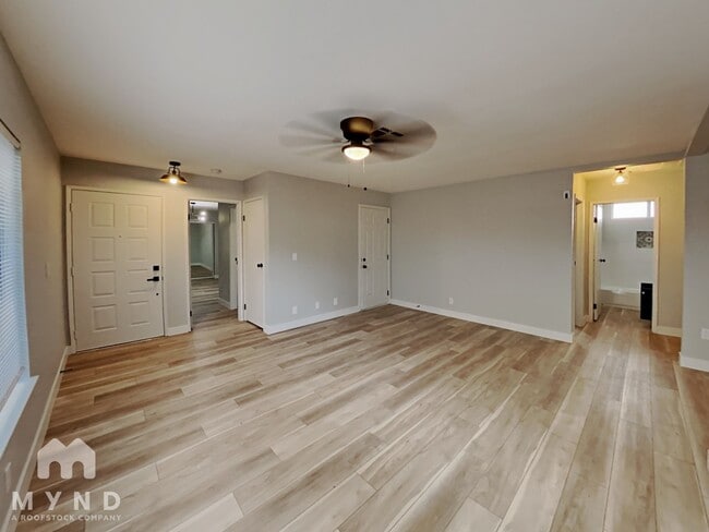 Photo - 1517 S Christy Ln