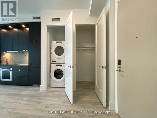 Photo - 480 Front St W Unité 1909