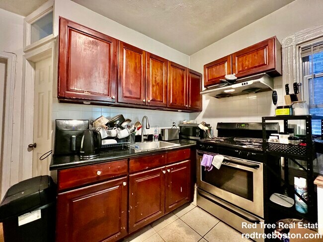 Photo - 7 Warwick St