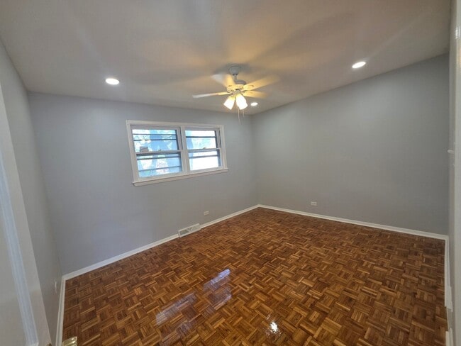 Photo - 2623 W Arthur Ave Unit 1