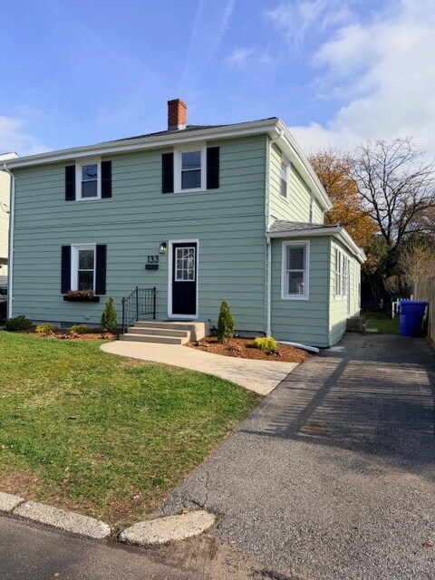 Photo - 133 Woodbury St