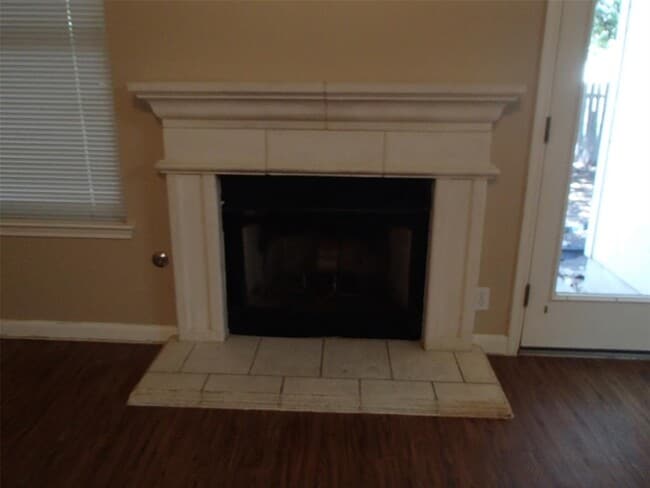 Photo - 208 Juniper Dr