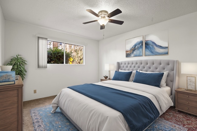 Photo - 1202 Bidwell Ave