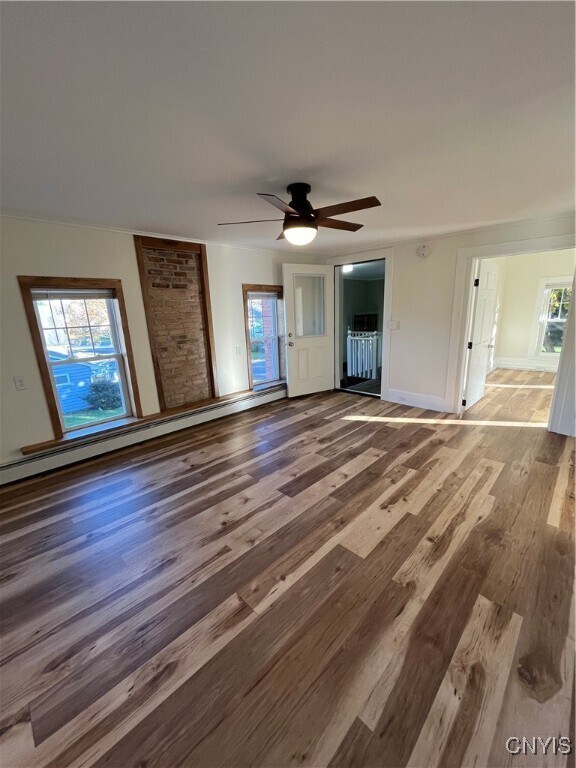 Photo - 45 E Oneida St