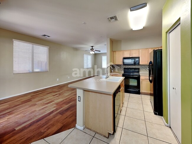 Photo - 5332 W Jones Ave