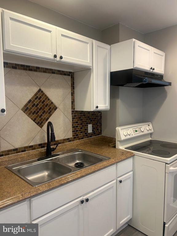 Photo - 1705 N Mount St