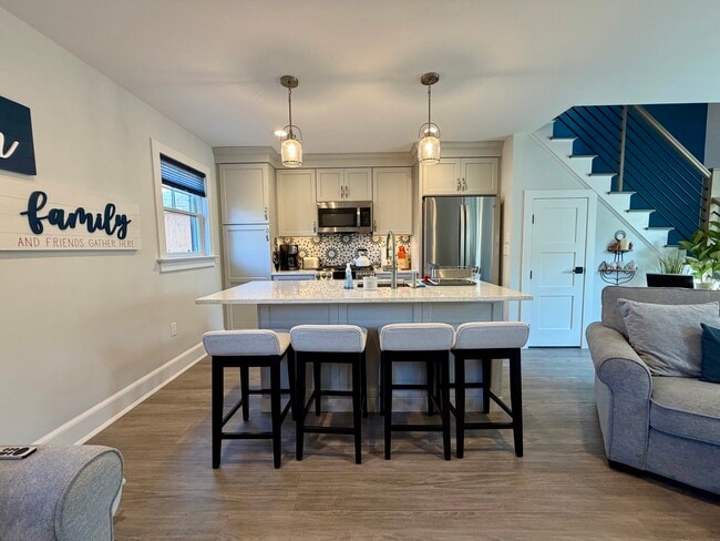 Photo - 502 12th Ave