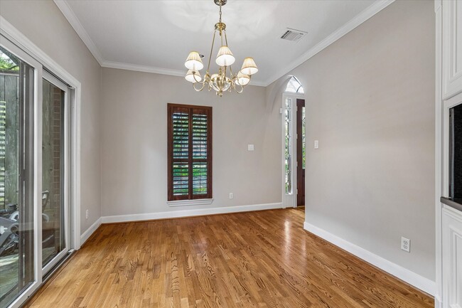 Photo - 6 Pembrook Ct