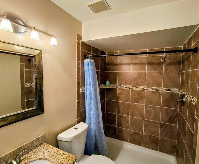 Photo - 201 S Arrawana Ave Unidad L
