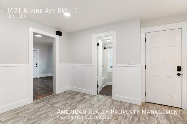 Photo - 1021 Alpine Ave NW Unit 1