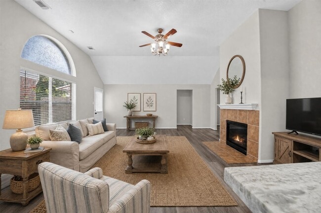 Photo - 15506 Fir Woods Ln