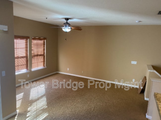 Photo - 3301 N Park Dr