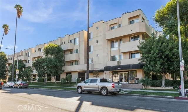 Photo - 19350 Sherman Way Unit 124