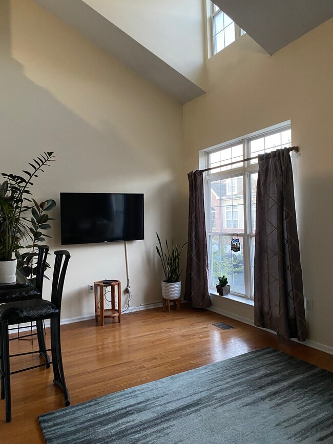 Photo - 113 Riverwalk Way