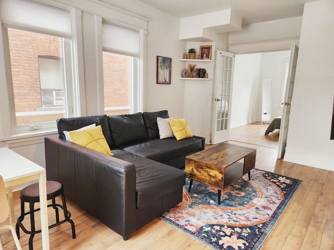 Photo - 204 St Clarens Ave Unit SI ID1539955P