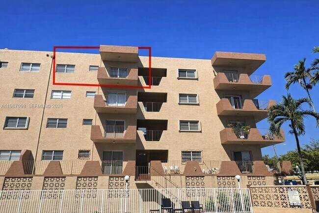 Photo - 1630 W 46th St Unit 514B