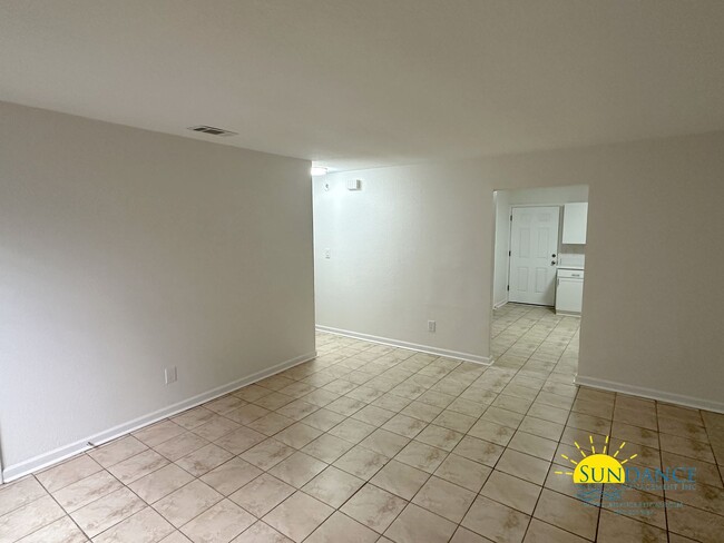 Photo - Charming 2 Bedroom Unit in Milton Heights!