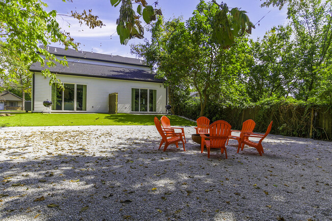 Photo - 409 Sanford Ave Townhome