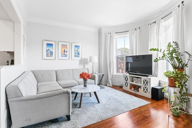 Photo - 521 Columbus Ave Unidad 5 Rental