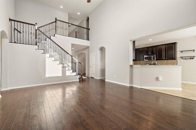 Photo - 2406 Yorkshire Ln