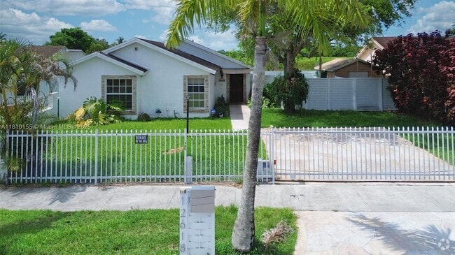 Building Photo - 12618 SW 211th Terrace Rental