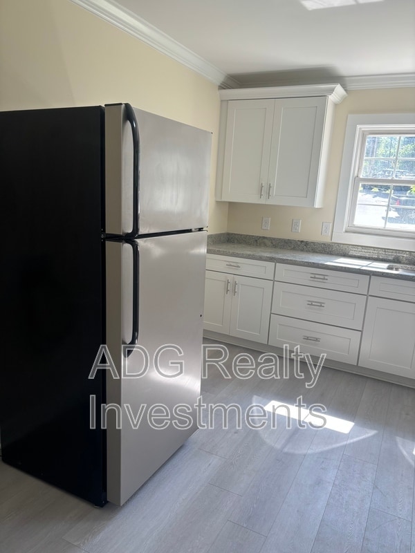 Photo - 900 E 4th Ave