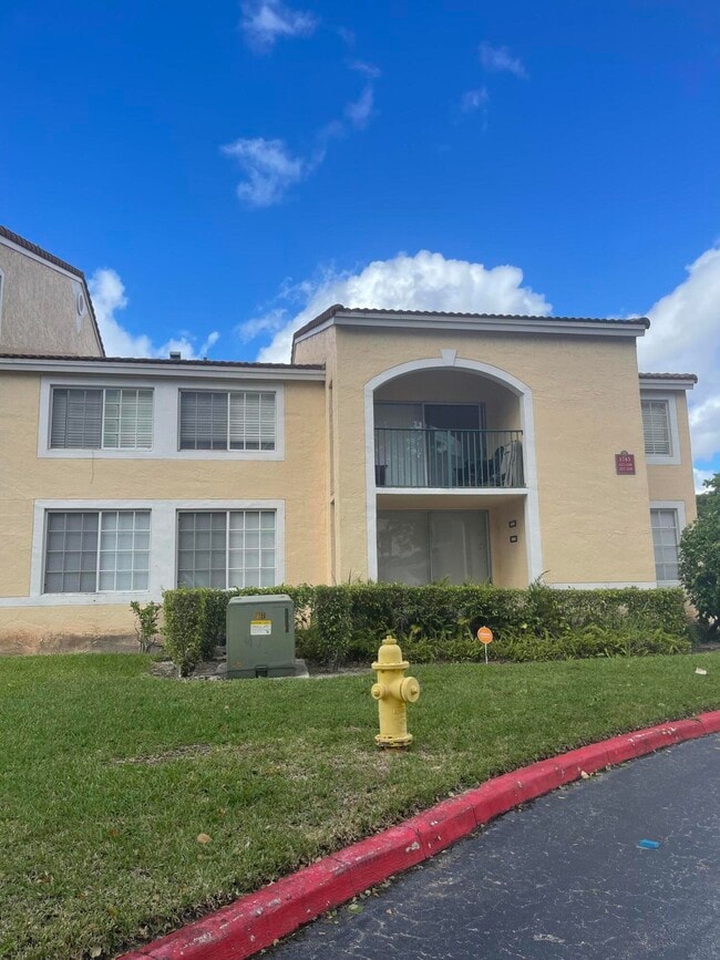 Photo - 1743 Village Blvd Unidad 107