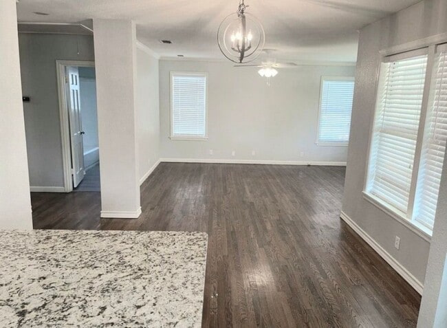 Photo - 5617 Birchman Ave