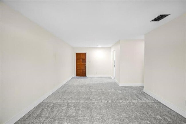 Photo - 493 NW 43rd St Unidad 6