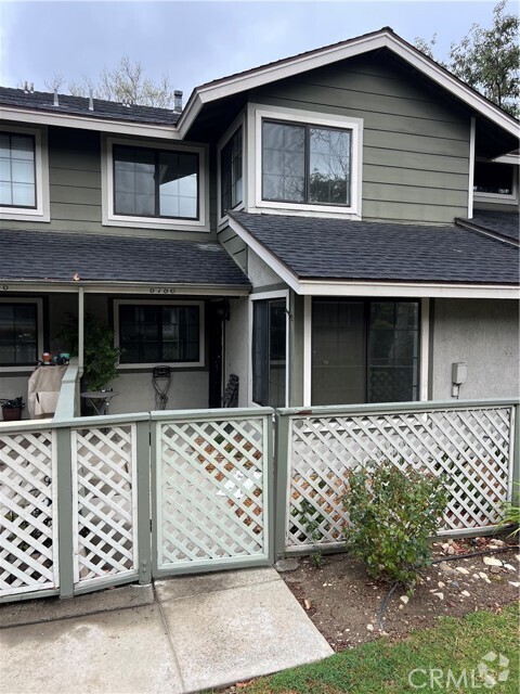 Building Photo - 8786 Knollwood Dr Rental