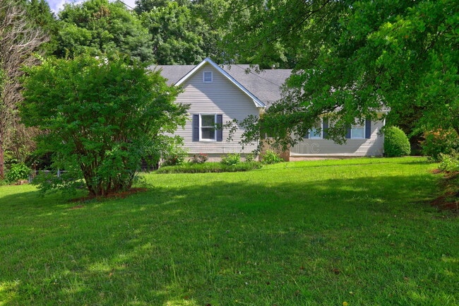 Building Photo - 212 Clarkdell Dr