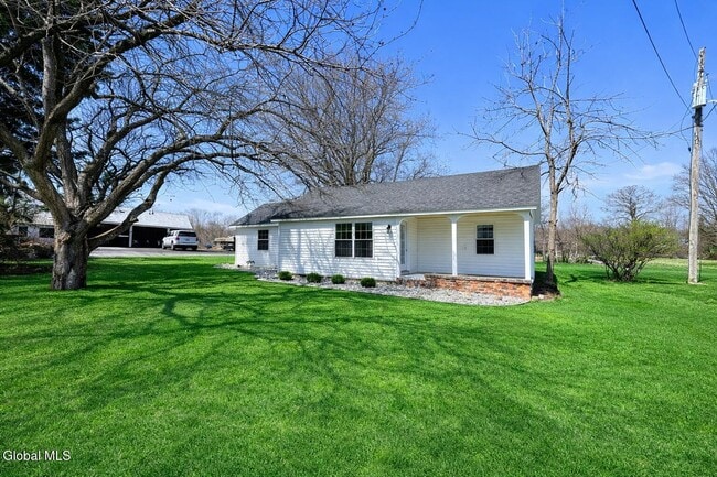 Photo - 675 Mac Elroy Rd